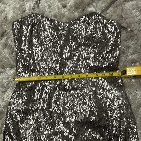 Sequence Dress - Picture 6 of 6